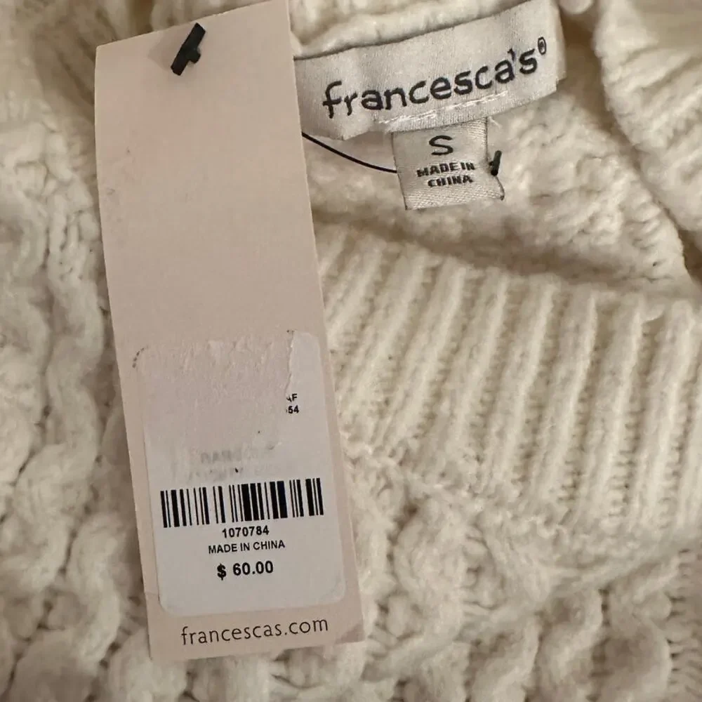 Francesca’s Cream‎ Cable Knit Sweater Women’s Small NWT Cozy Soft
